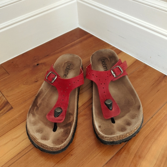 Sandals - Picture 1 of 4